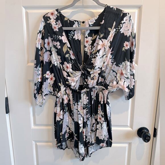 Urban Outfitters Cut-Out Floral Romper - Picture 1 of 10